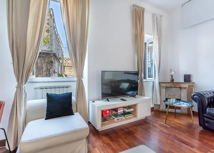 Iflat Spanish Steps Elegant & Spacious